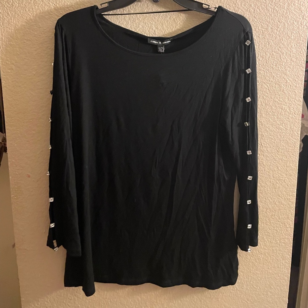 Cable & Gauge woman's XL black dress/casual shirt with jewelry accent new